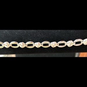 SilverTone Link Bracelet